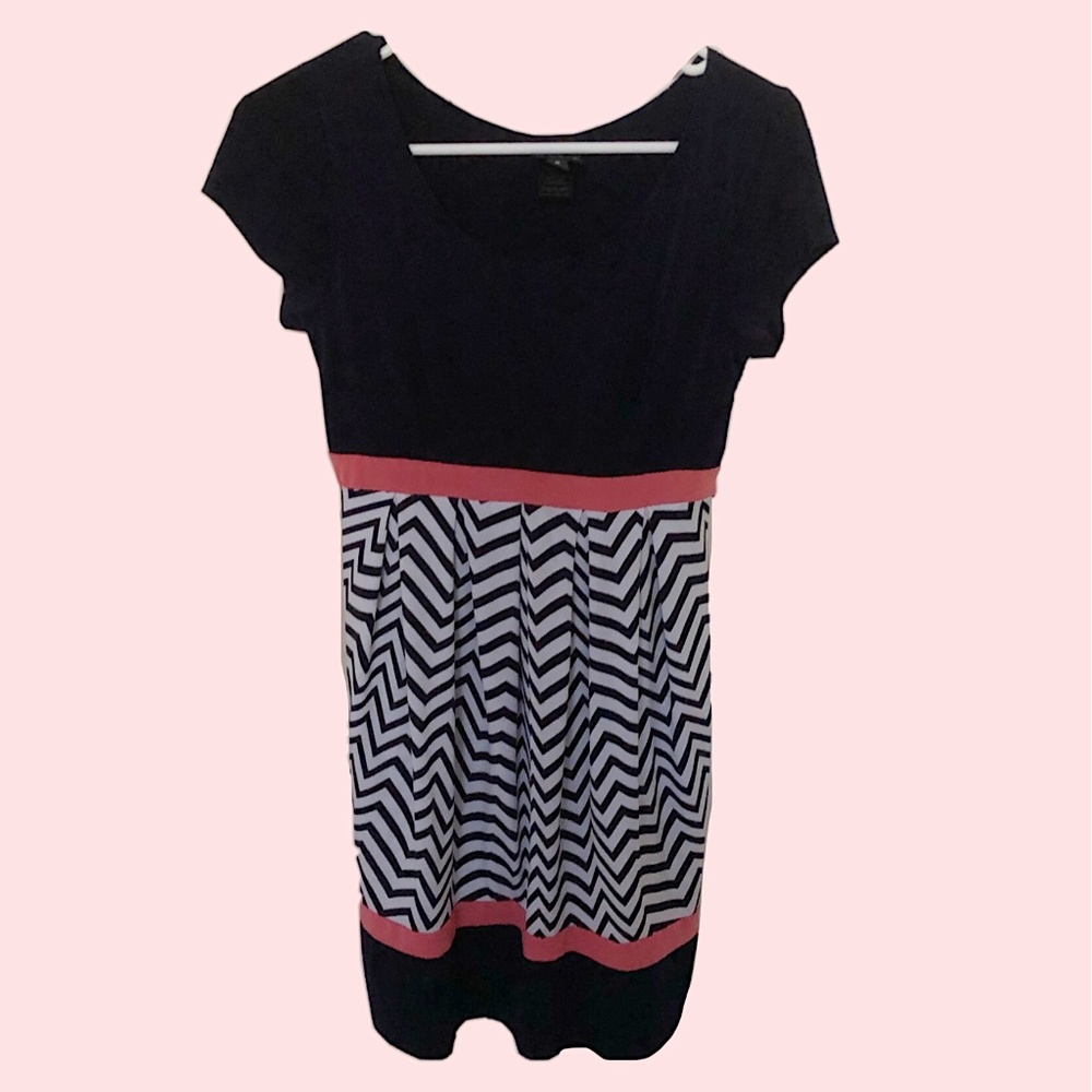 EN FOCUS STUDIO CHEVRON DRESS